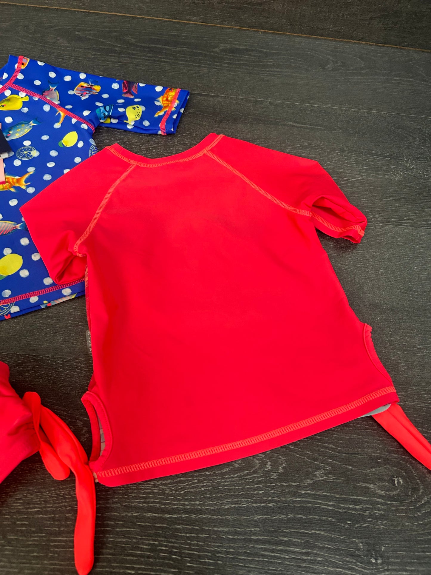 Neuf et usagé - 2 rashguard et culotte - 3 ans -