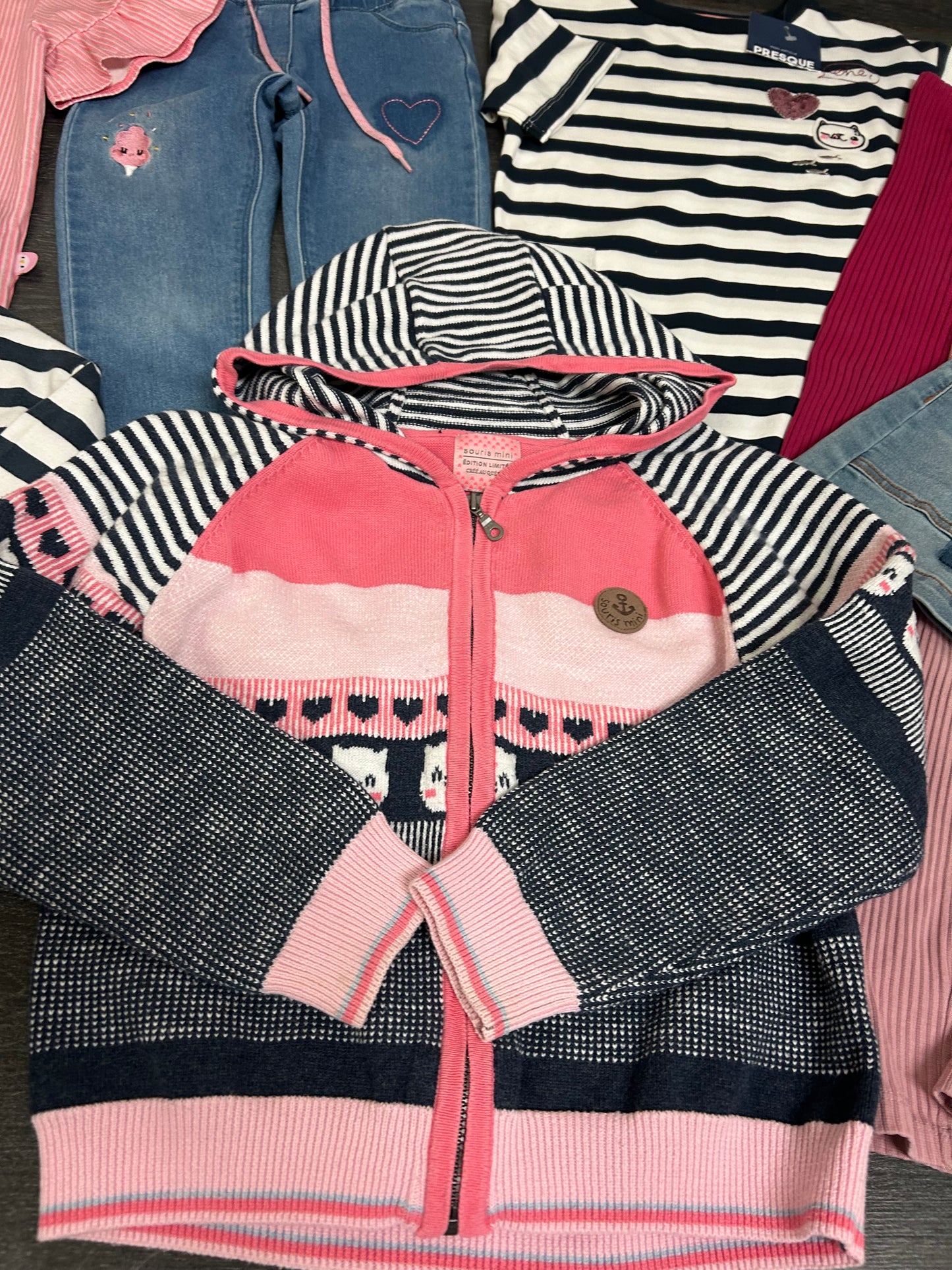 Neuf, comme neuf et usagé - Souris Mini - 6 ans - petit lot Mix and match
