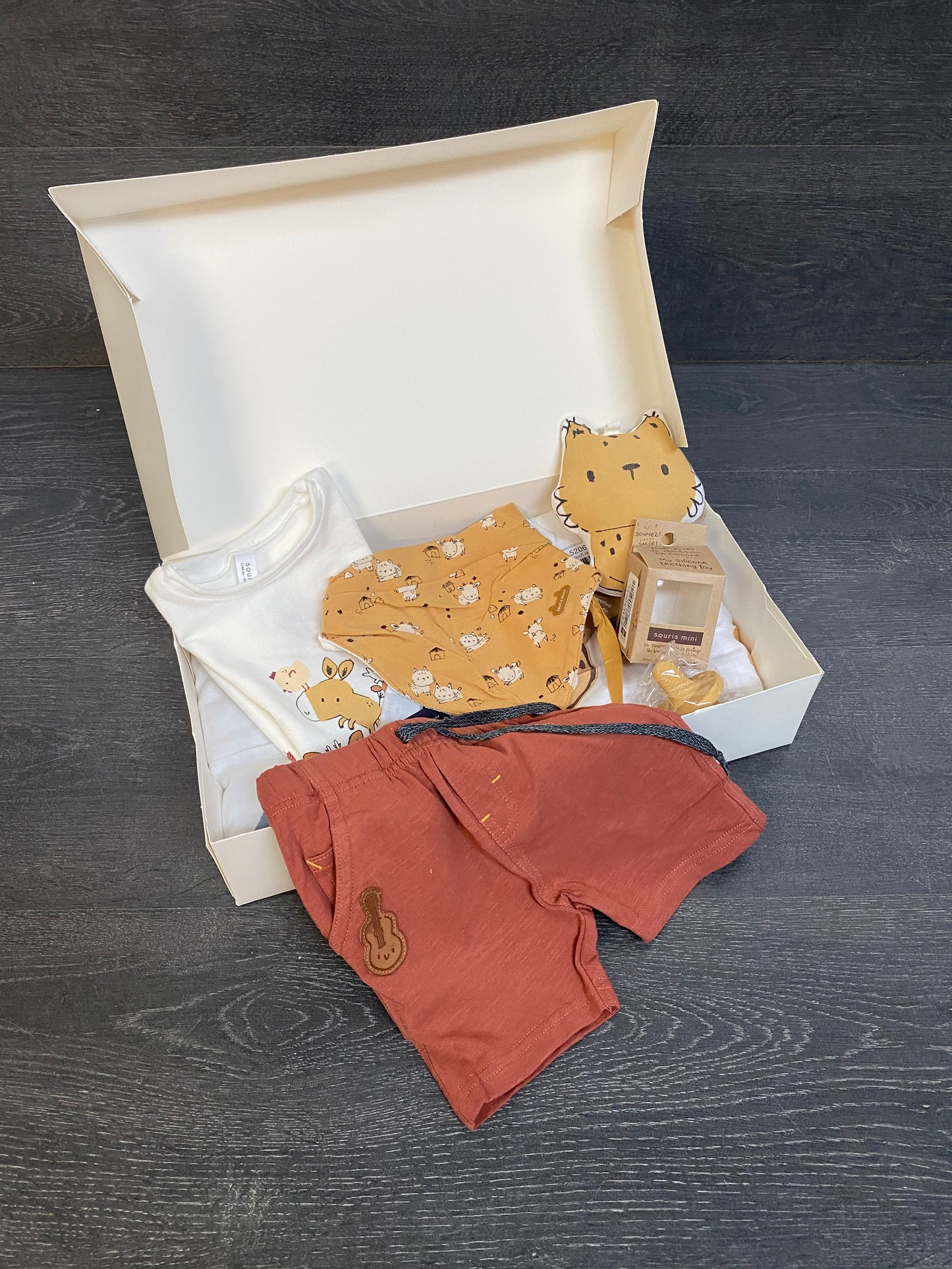 Ensemble cadeau - bebe garcon - 6-9 mois