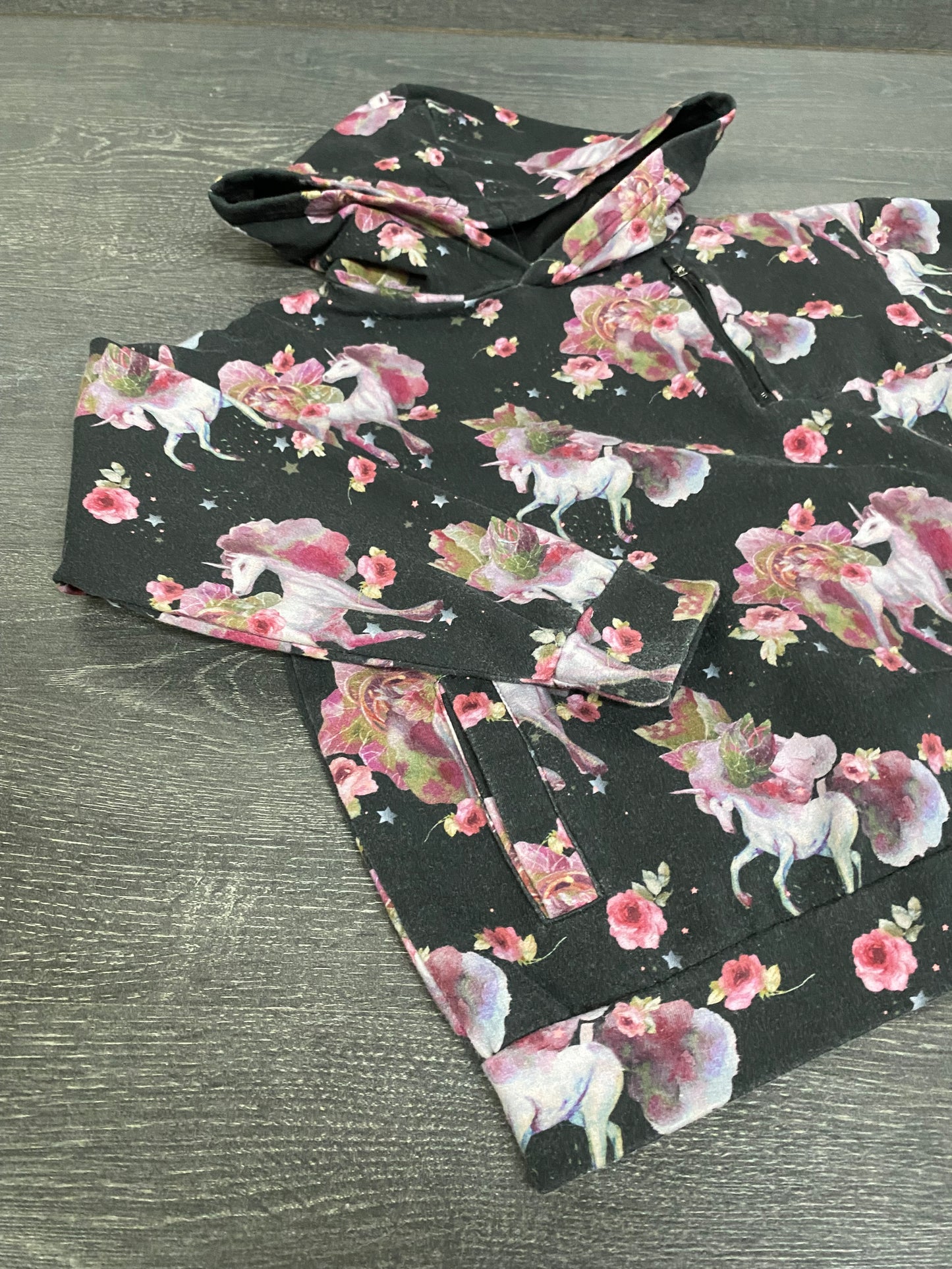 Friperie - hoodie - 2x2 - bien porté et zip defectueux - 7 ans