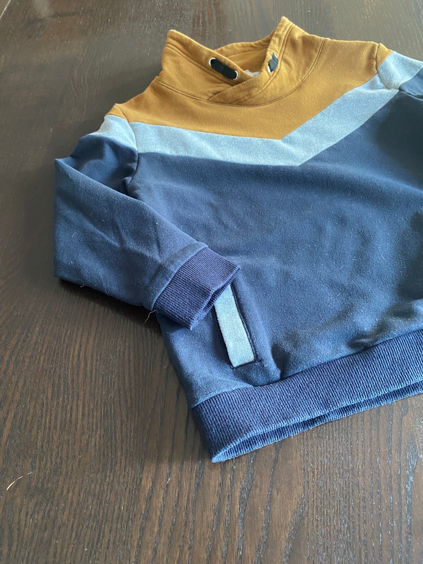 Friperie - 2x2 - mock neck - 6 ans -