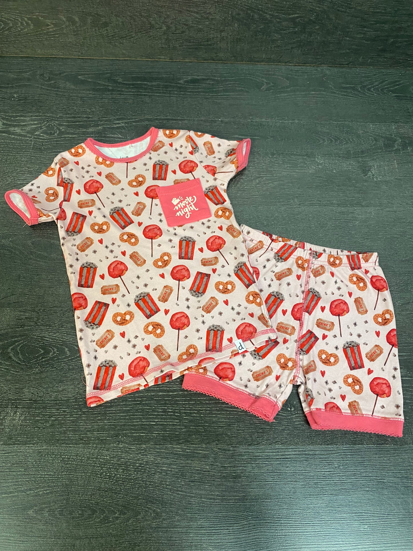 Friperie - pyjama - 6 ans -