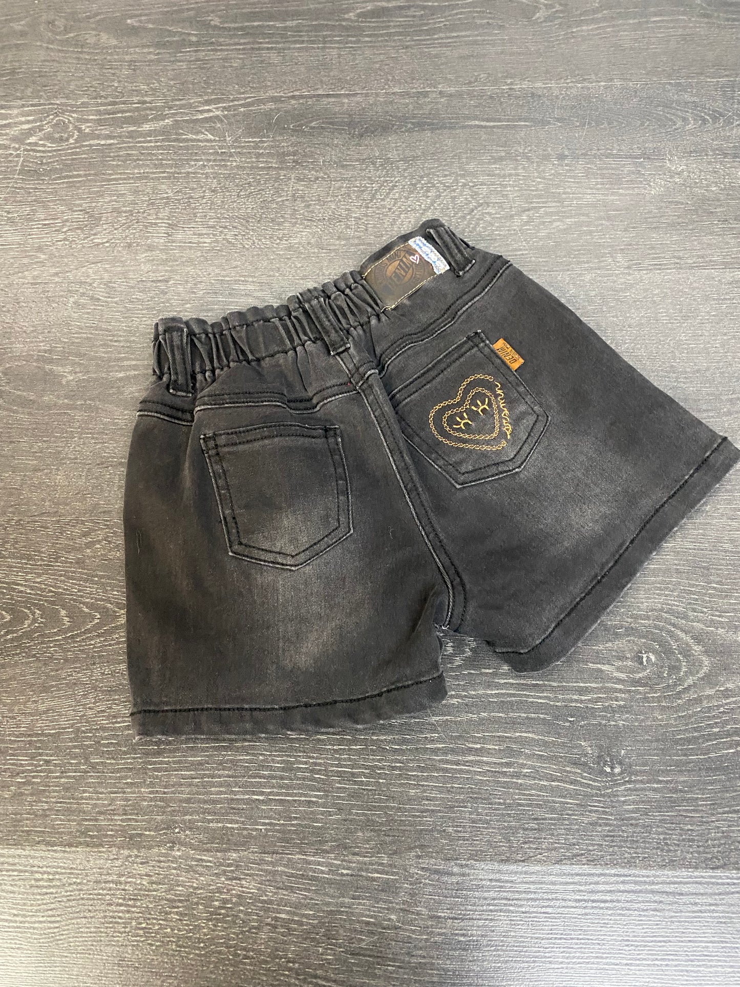 Vendu Sandra dufour = Friperie - short - souris mini - 6 ans