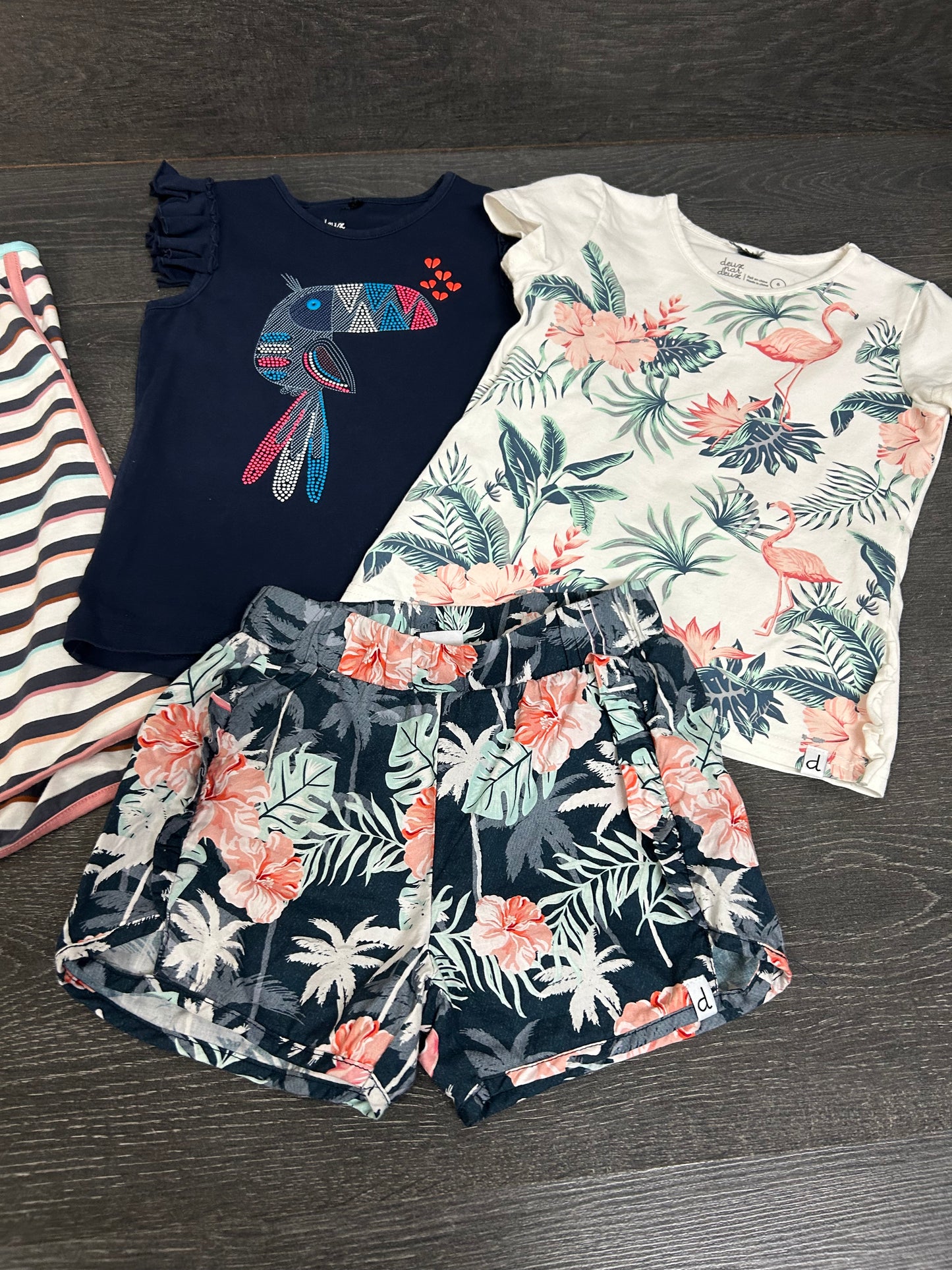 Reservé - I.s. Neuf, comme neuf et usagé - 6 ans - nano, 2x2 et h&m