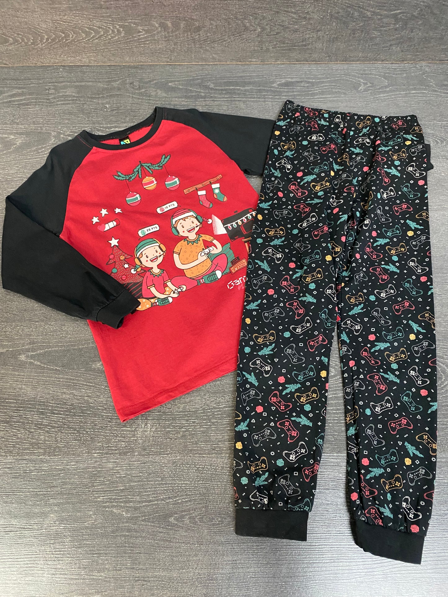 Friperie - pyjama - noel - 7 ans - nano