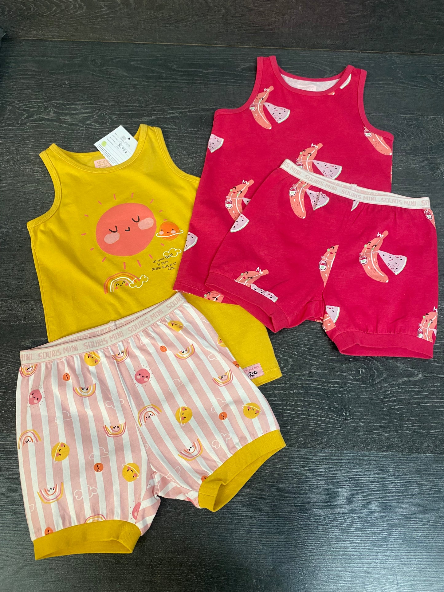 Neuf et comme neuf - pyjama ete - 6 ans - 2 pyjamas