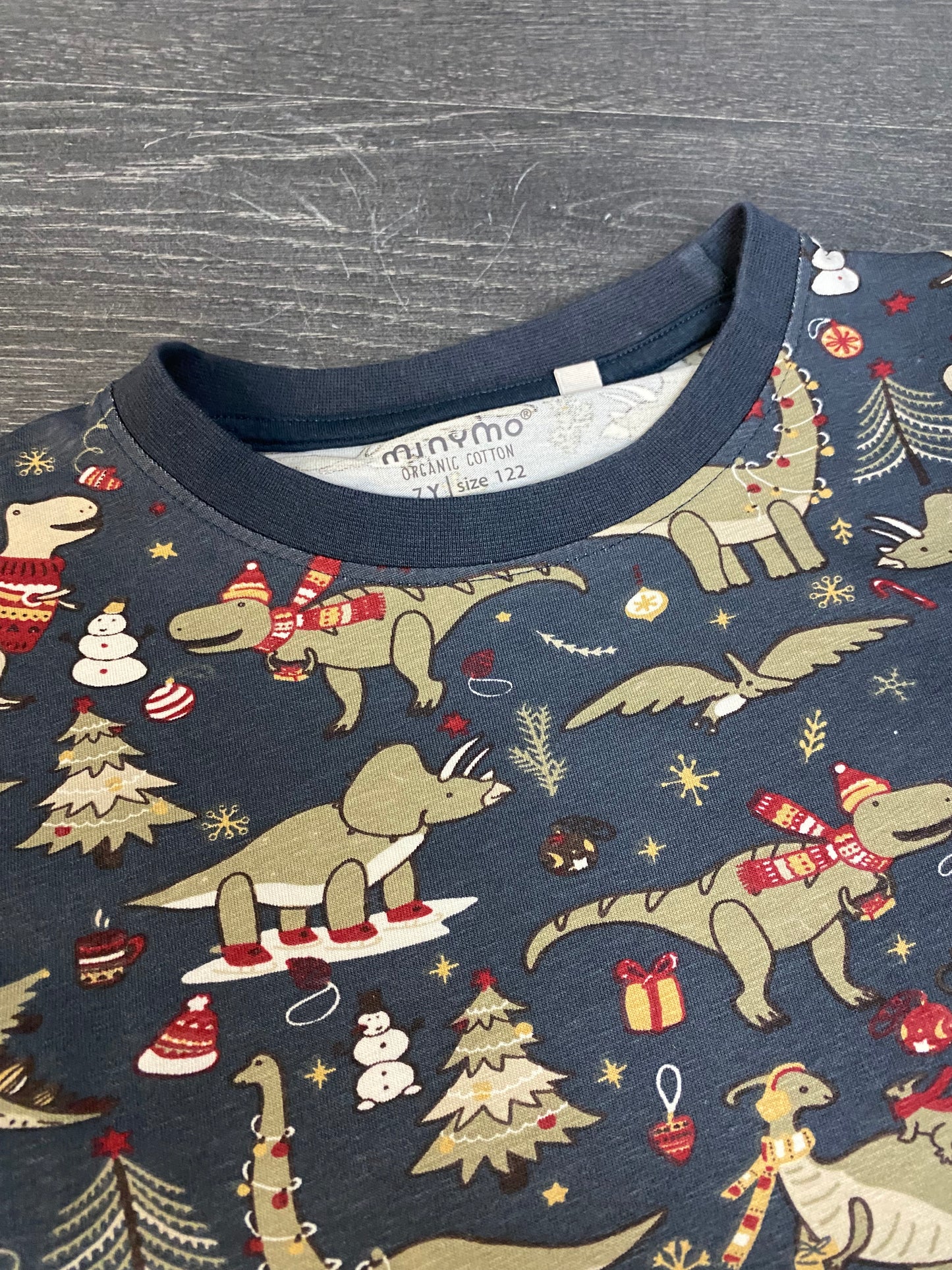 Friperie - comme neuf - manches longues - 7 ans - minimo