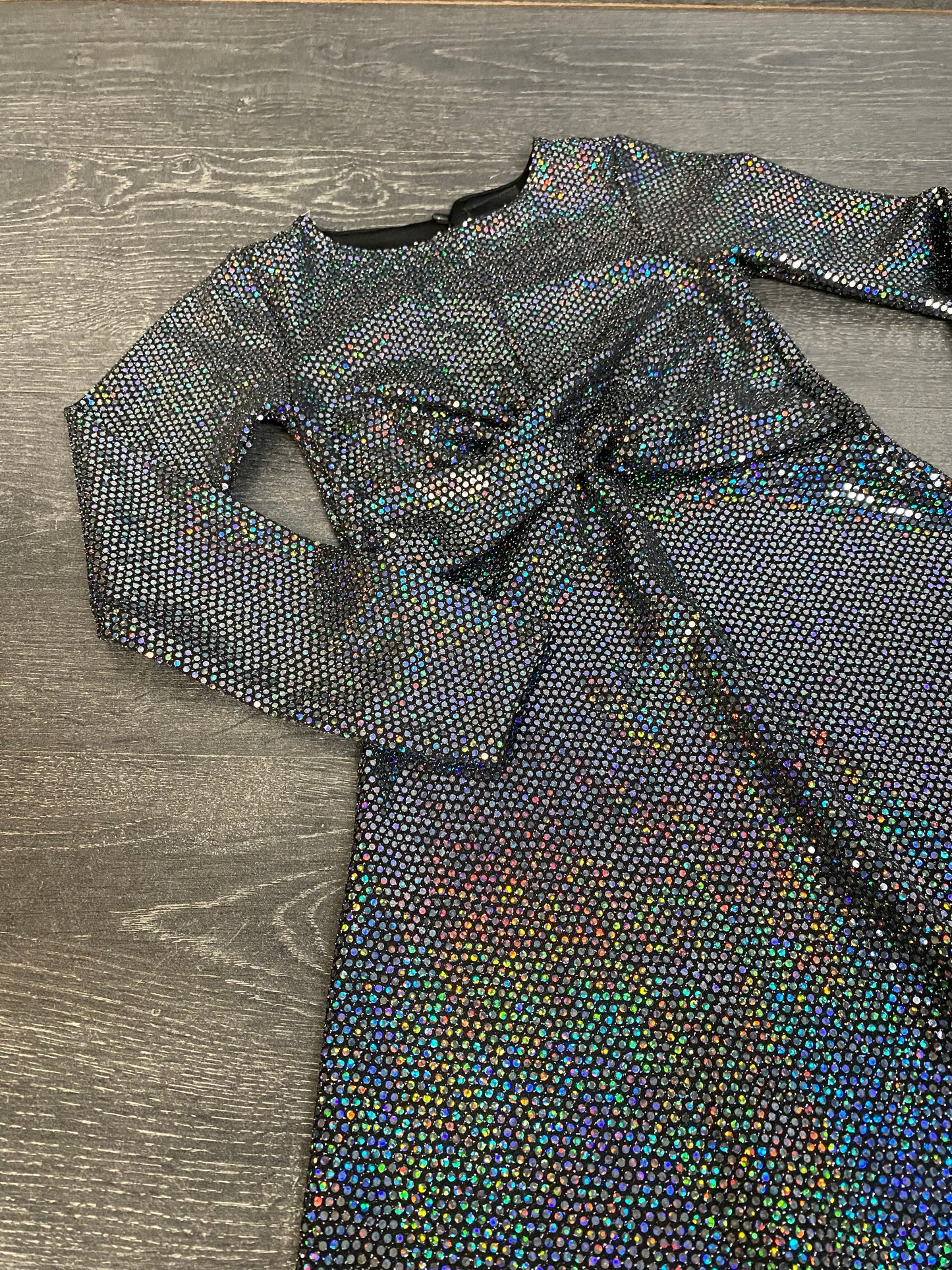 Friperie comme neuve - robe brillante - 7 ans - zara -