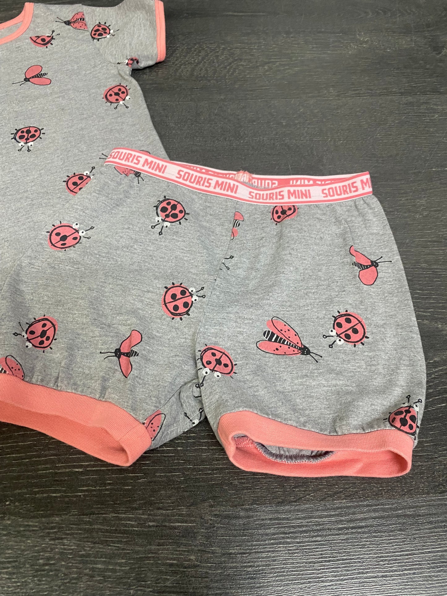 Friperie - pyjama ete - tres bel etat- 5 ans