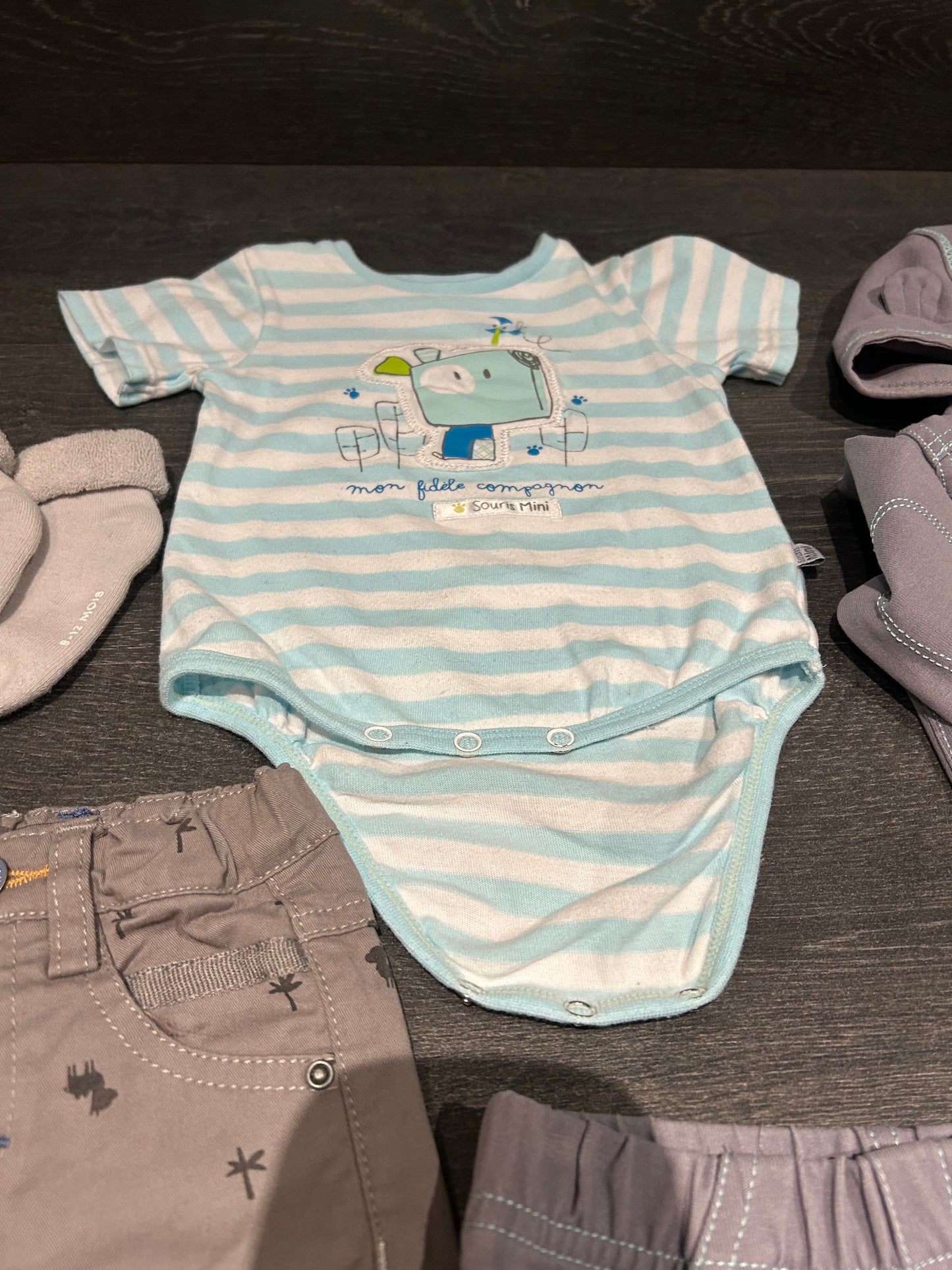 Reservé - Neuf et usagé - petit lot en 6-9 mois - Souris Mini -