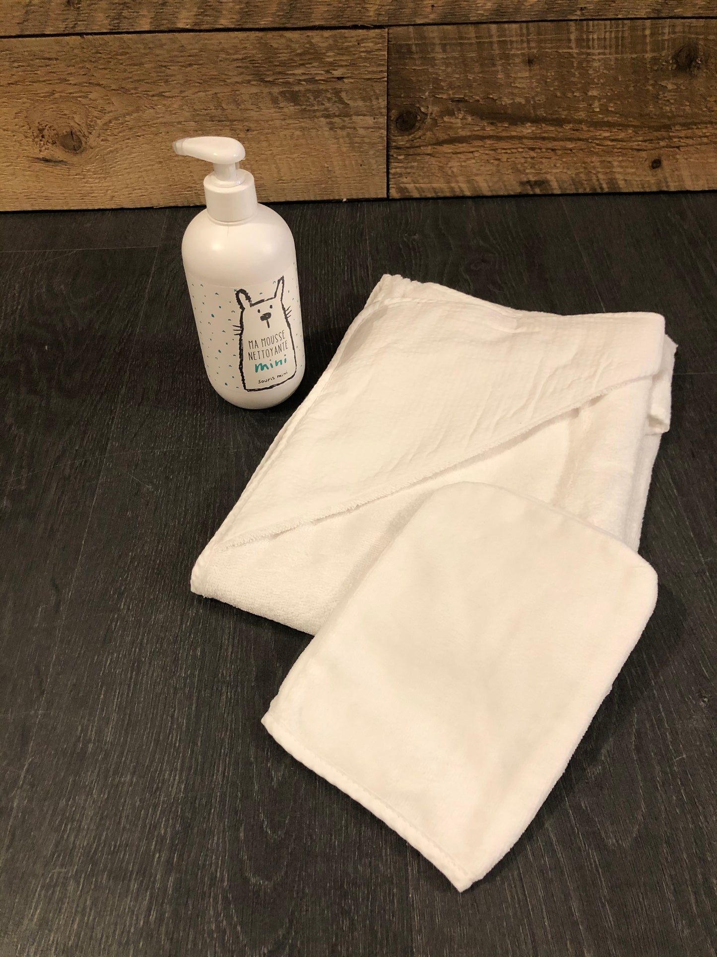 Serviette de bain bebe et ma mousse nettoyante mini